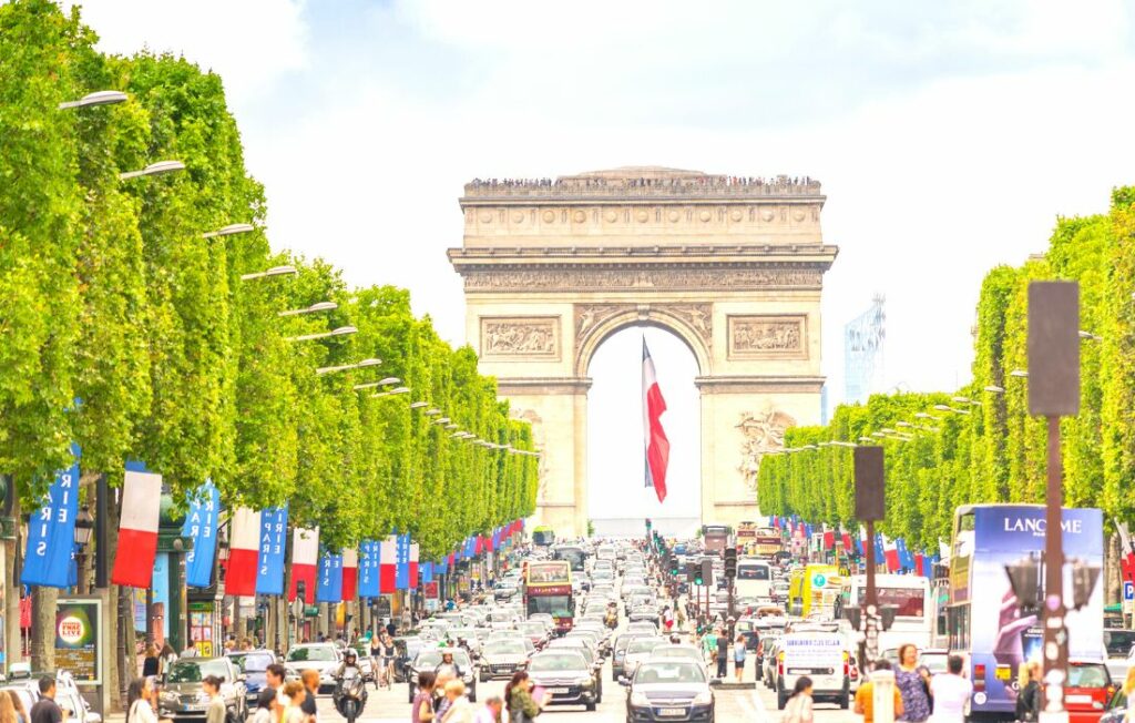 paris-champs-elysees_1100x700